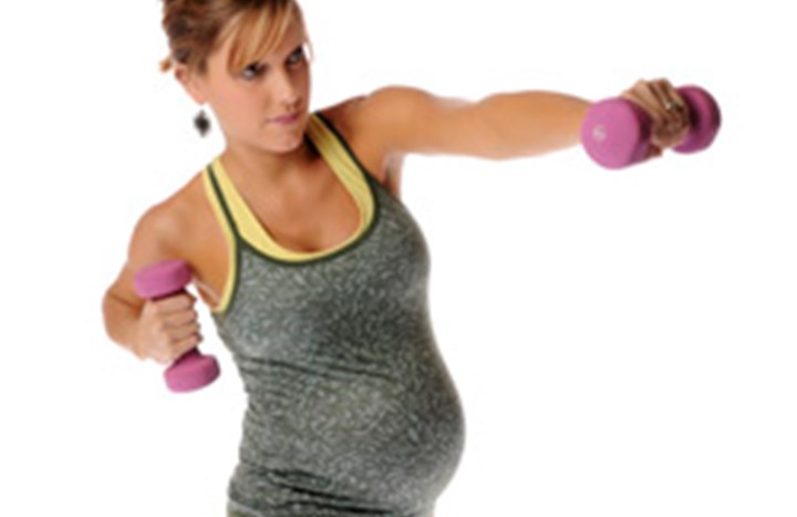 Pregnant women exercise 