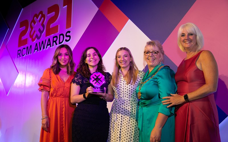 Nottingham student midwife scoops national award