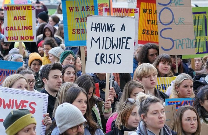 ‘Midwives and Maternity Support Workers have every right to strike’ say RCM