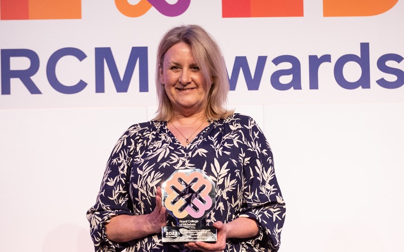 A project that has increased healthy eating among vulnerable pregnant women across Greater Manchester has led to midwife Susan McAuliffe winning a national award.  